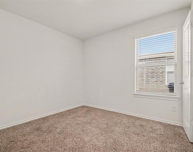 505 Banner Avenue - Photo Thumbnail 21