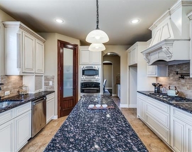 2028 Sterling Trace Drive - Photo Thumbnail 12