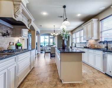 2028 Sterling Trace Drive - Photo Thumbnail 10
