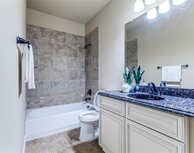 2028 Sterling Trace Drive - Photo Thumbnail 23