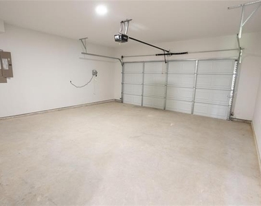 3817 Winfield Avenue - Photo Thumbnail 9
