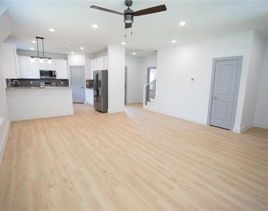 3817 Winfield Avenue - Photo Thumbnail 3