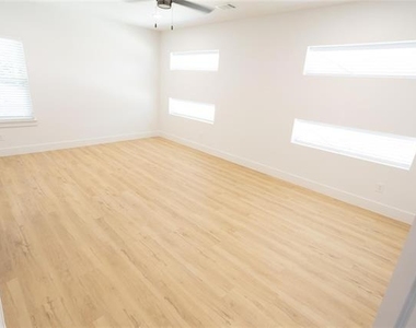 3817 Winfield Avenue - Photo Thumbnail 30