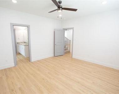 3817 Winfield Avenue - Photo Thumbnail 13