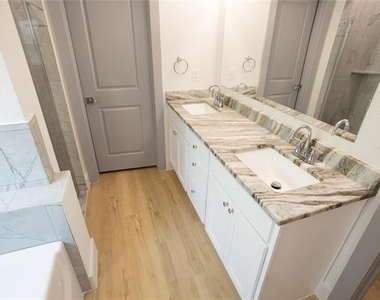 3817 Winfield Avenue - Photo Thumbnail 16