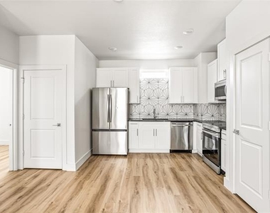 2509 Benbrook Boulevard - Photo Thumbnail 12