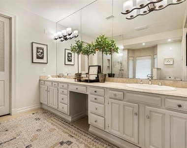 3424 Gillespie - Photo Thumbnail 20