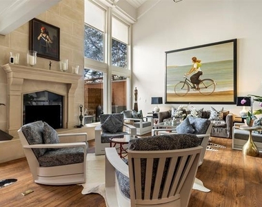 3424 Gillespie - Photo Thumbnail 6