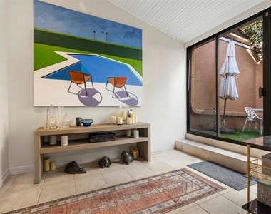 3424 Gillespie - Photo Thumbnail 10