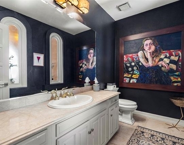 3424 Gillespie - Photo Thumbnail 28