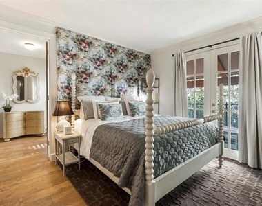 3424 Gillespie - Photo Thumbnail 22