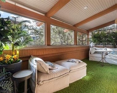 3424 Gillespie - Photo Thumbnail 17