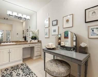 3424 Gillespie - Photo Thumbnail 25