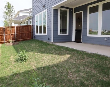 205 Chestnut - Photo Thumbnail 18
