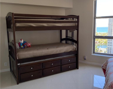 3500 Mystic Pointe Drive - Photo Thumbnail 15