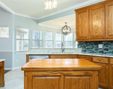 115 Kenwick Court - Photo Thumbnail 12