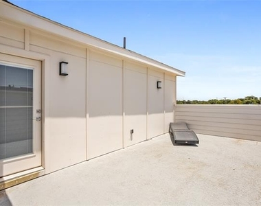 2505 Benbrook Boulevard - Photo Thumbnail 18