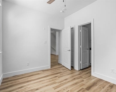 2505 Benbrook Boulevard - Photo Thumbnail 12