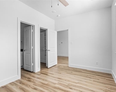 2505 Benbrook Boulevard - Photo Thumbnail 14