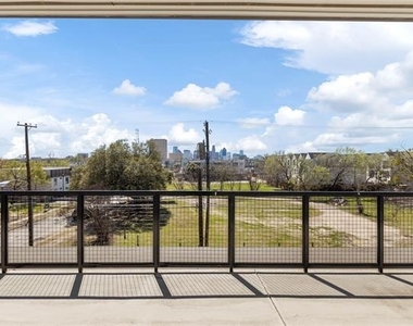 1500 N Fitzhugh Avenue - Photo Thumbnail 21