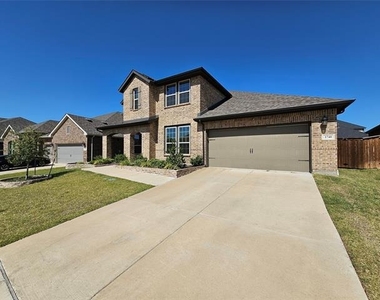 1740 Jamestown Drive - Photo Thumbnail 2