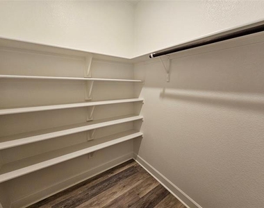 1740 Jamestown Drive - Photo Thumbnail 9