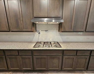 1740 Jamestown Drive - Photo Thumbnail 5