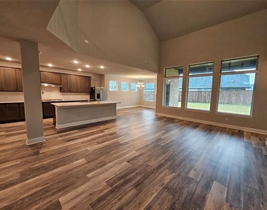 1740 Jamestown Drive - Photo Thumbnail 12