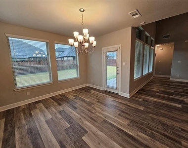 1740 Jamestown Drive - Photo Thumbnail 16