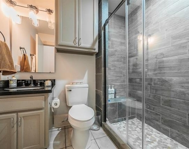 3911 Gilbert Avenue - Photo Thumbnail 7