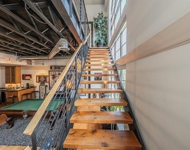 3911 Gilbert Avenue - Photo Thumbnail 17