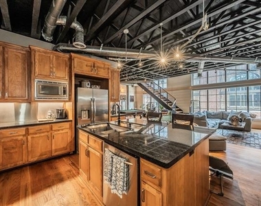 3911 Gilbert Avenue - Photo Thumbnail 16