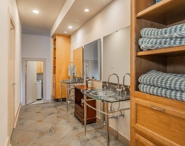 3911 Gilbert Avenue - Photo Thumbnail 26