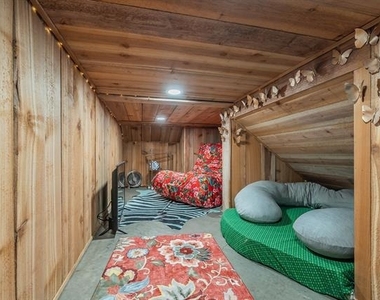 3911 Gilbert Avenue - Photo Thumbnail 27