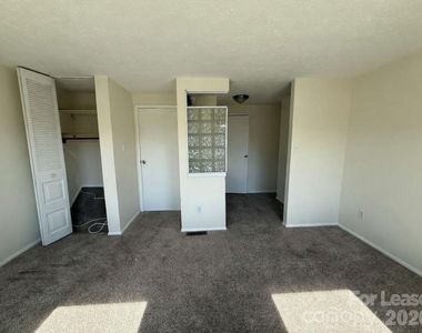 9432 Lexington Circle - Photo Thumbnail 23