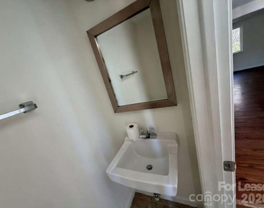 9432 Lexington Circle - Photo Thumbnail 13