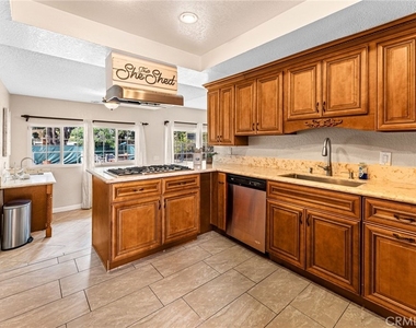 1236 E Sierra Madre - Photo Thumbnail 11