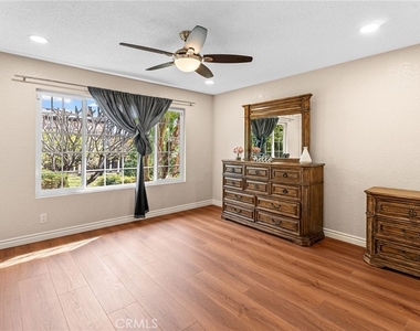 1236 E Sierra Madre - Photo Thumbnail 14
