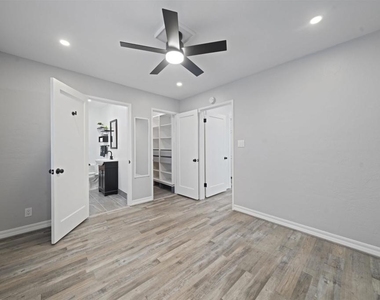 22123 Main St - Photo Thumbnail 16