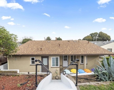 22123 Main St - Photo Thumbnail 23