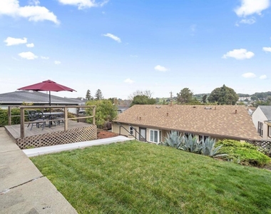 22123 Main St - Photo Thumbnail 25