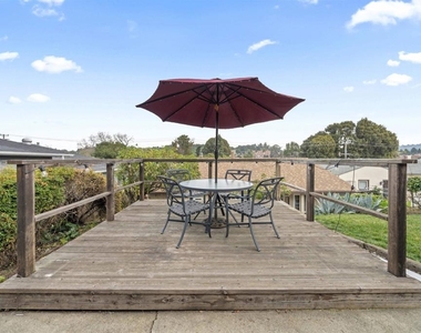 22123 Main St - Photo Thumbnail 26
