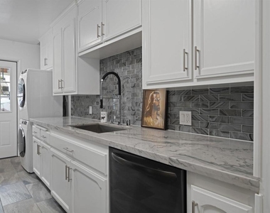 22123 Main St - Photo Thumbnail 10