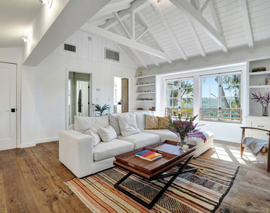 3531 Wonder View Drive - Photo Thumbnail 5