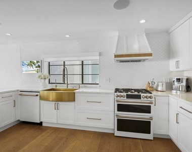 31500 Victoria Point Road - Photo Thumbnail 12