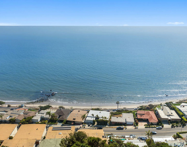 18111 Coastline Drive - Photo Thumbnail 1