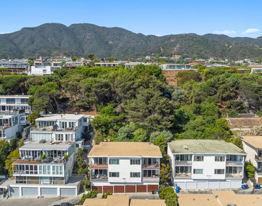 18111 Coastline Drive - Photo Thumbnail 14