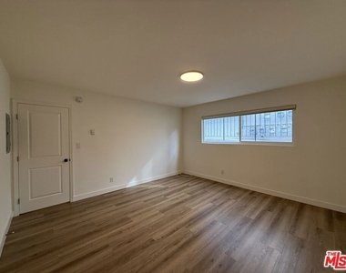 314 S Clark Drive - Photo Thumbnail 37