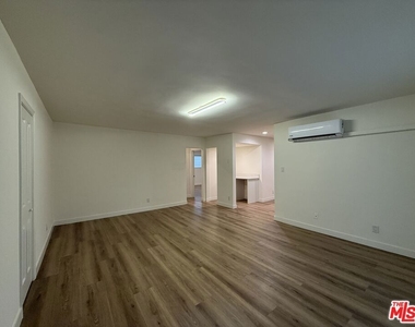 314 S Clark Drive - Photo Thumbnail 43