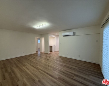 314 S Clark Drive - Photo Thumbnail 44